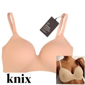 - KNIX WingWoman Contour Bra 32/34  Nwt